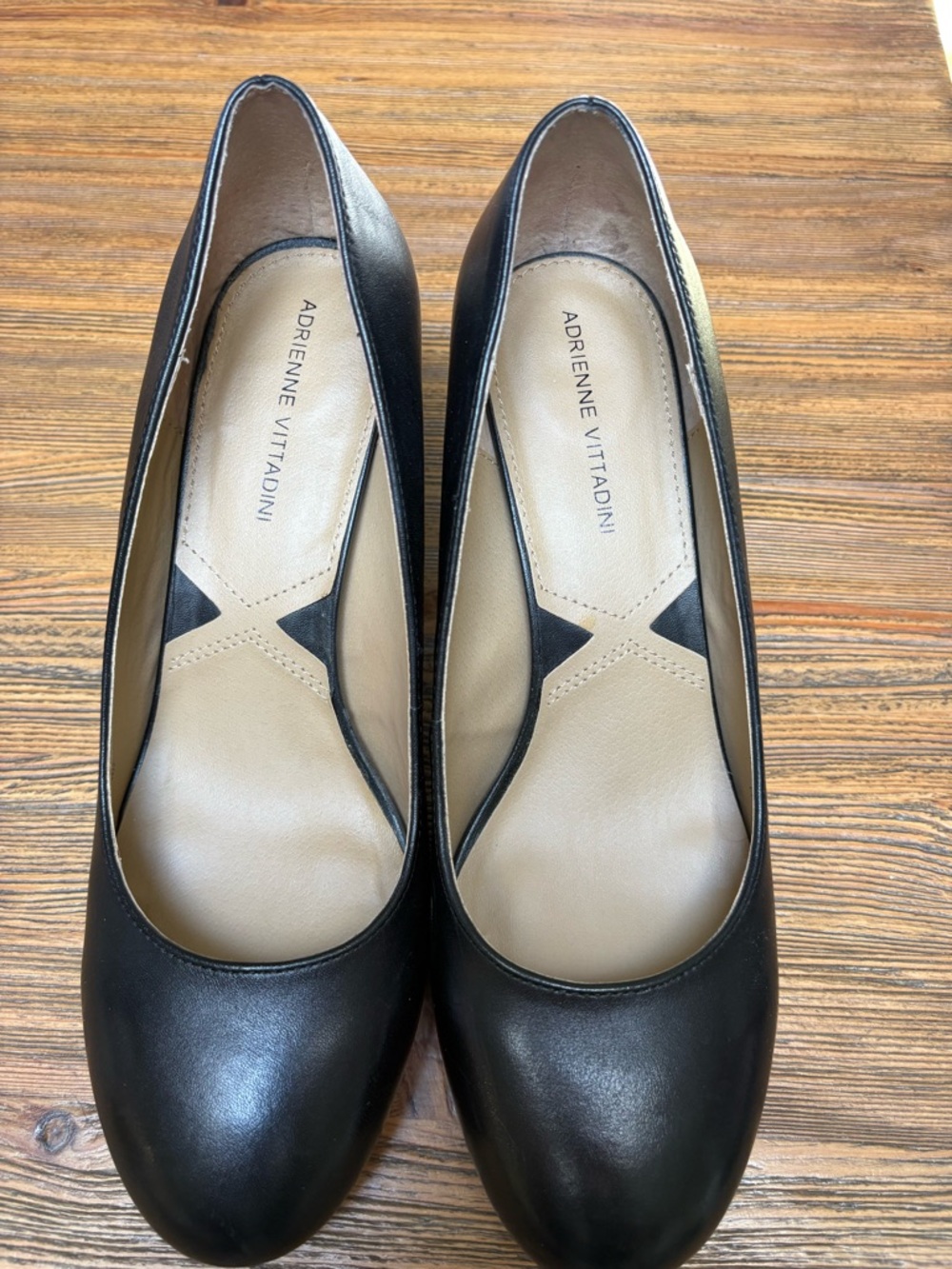 Adrienne Vittadini Black Leather Low Block Heel Pumps - Picture 8 of 12